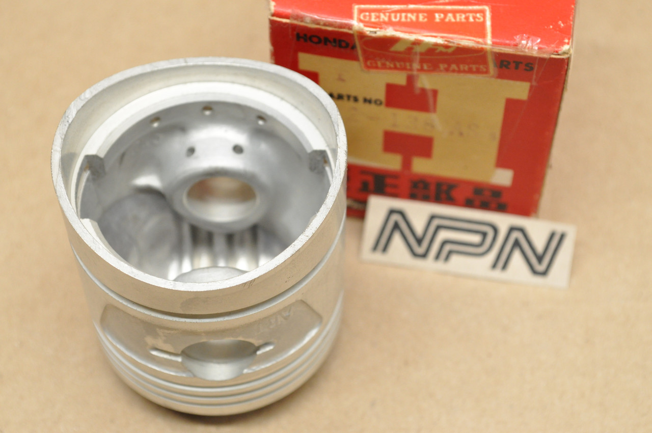 NOS Honda CA72 Piston .75 Oversize 13104-259-010