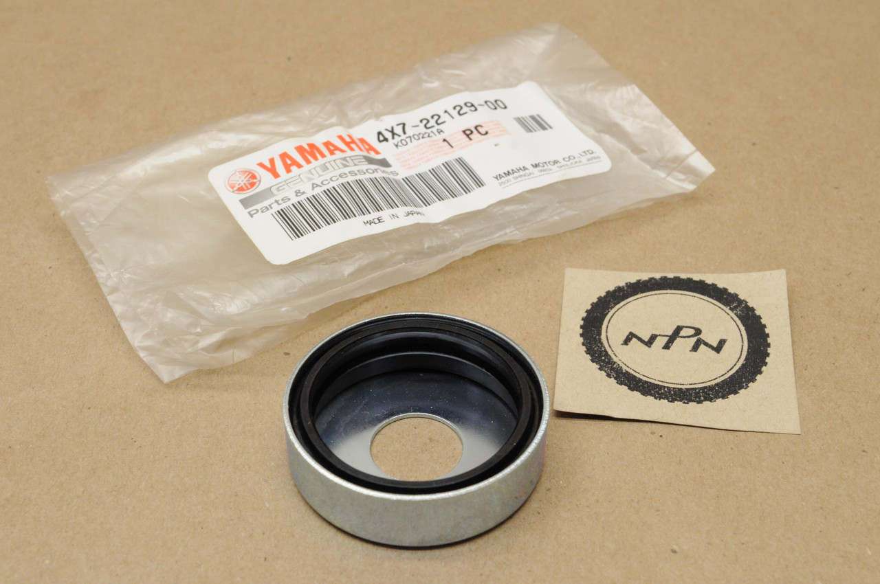 NOS Yamaha FJ600 FZ600 XV750 Thrust Cover #2 4X7-22129-00 - NOS