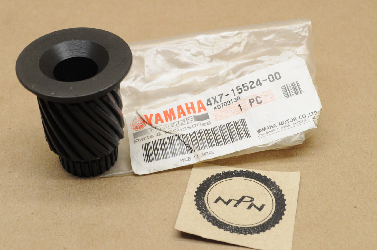 NOS Yamaha XV700 XV750 XV920 Clutch Starter Wheel Gear 4X71552400