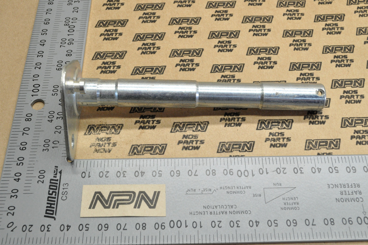 NOS Honda CT110 CT90 CT200 Rear Brake Pedal Pivot Pipe 50512-033-000