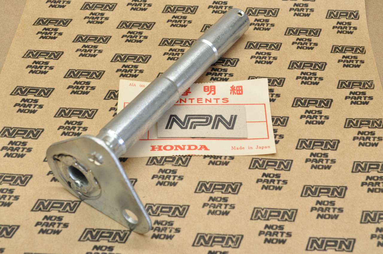 NOS Honda CT110 CT90 CT200 Rear Brake Pedal Pivot Pipe 50512-033-000