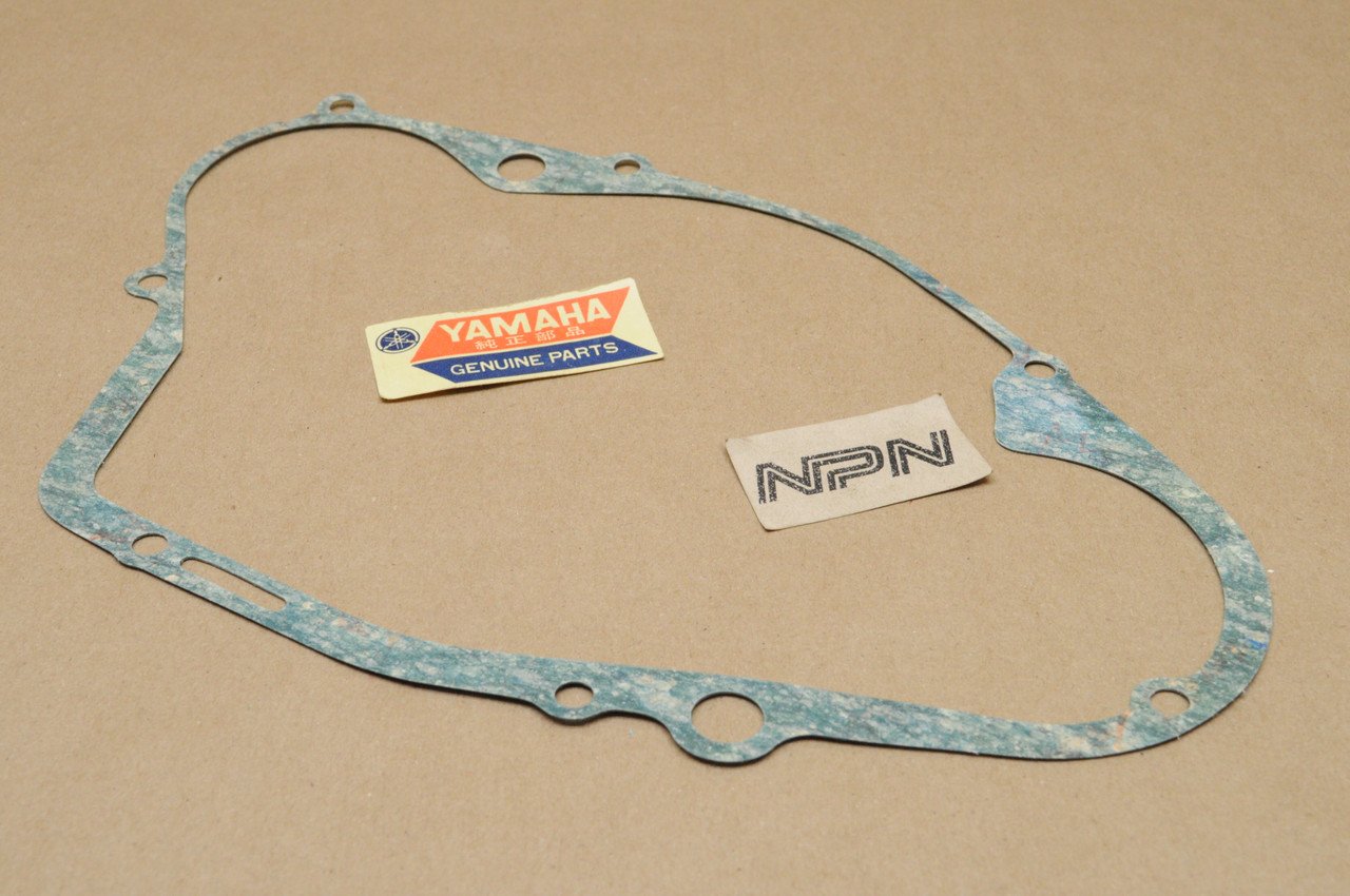 NOS Yamaha TT250 XT250 Right Crank Case Clutch Cover Gasket 2K7-15462-00