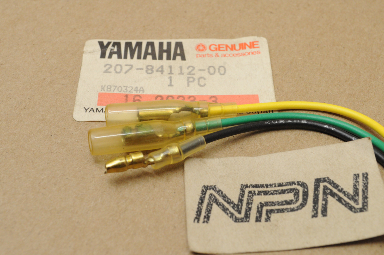 NOS Yamaha 1980-85 YT125 1982-83 YT175 Head Light Bulb Socket 207-84112-00