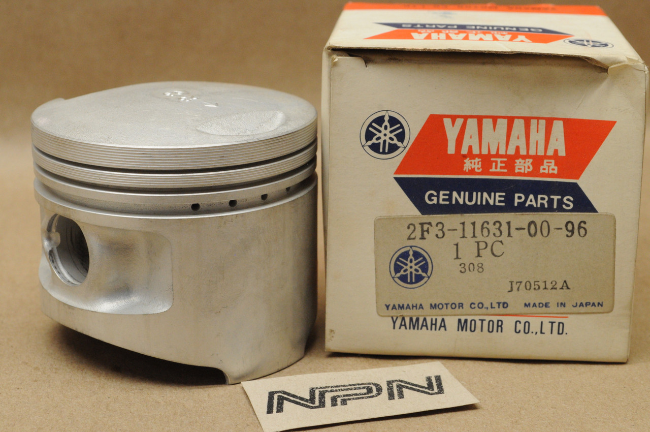 NOS Yamaha 1978-79 XS750 Standard Piston 2F3-11631-00-96