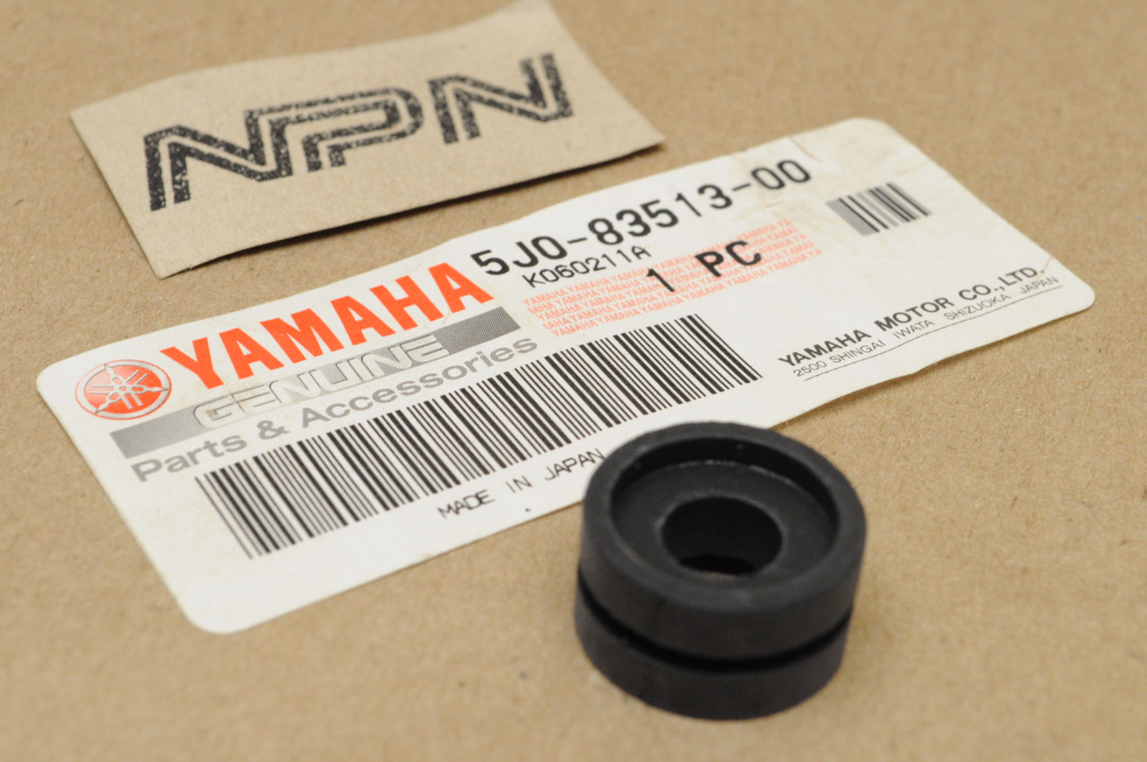NOS Yamaha FZR1000 XJ600 XVZ13 Speedometer Rubber Damper 5J0-83513