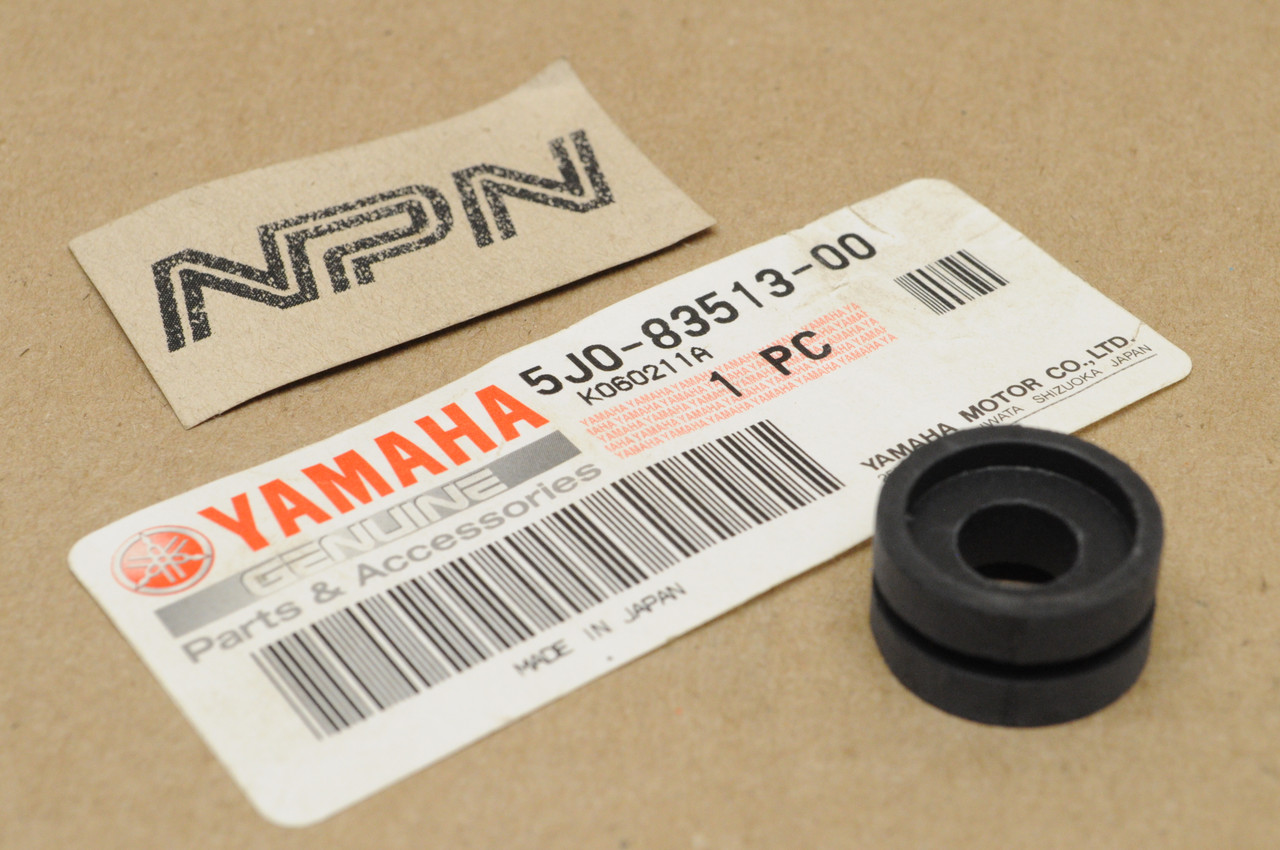 NOS Yamaha FZR1000 XJ600 XVZ13 Speedometer Rubber Damper 5J0-83513