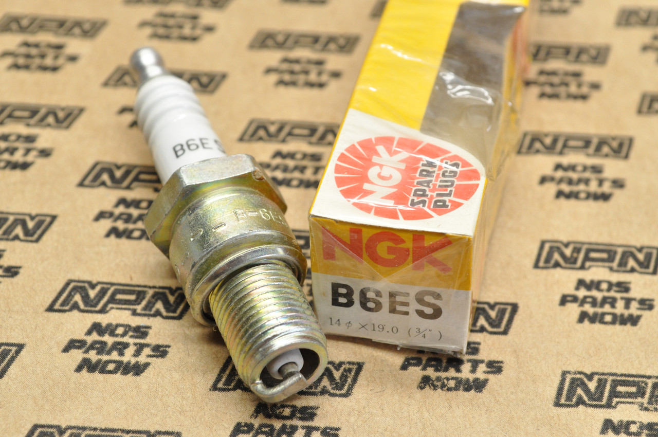 NOS Honda CB350 CB450 CL350 SL350 NGK Spark Plug B6ES 98079-56840