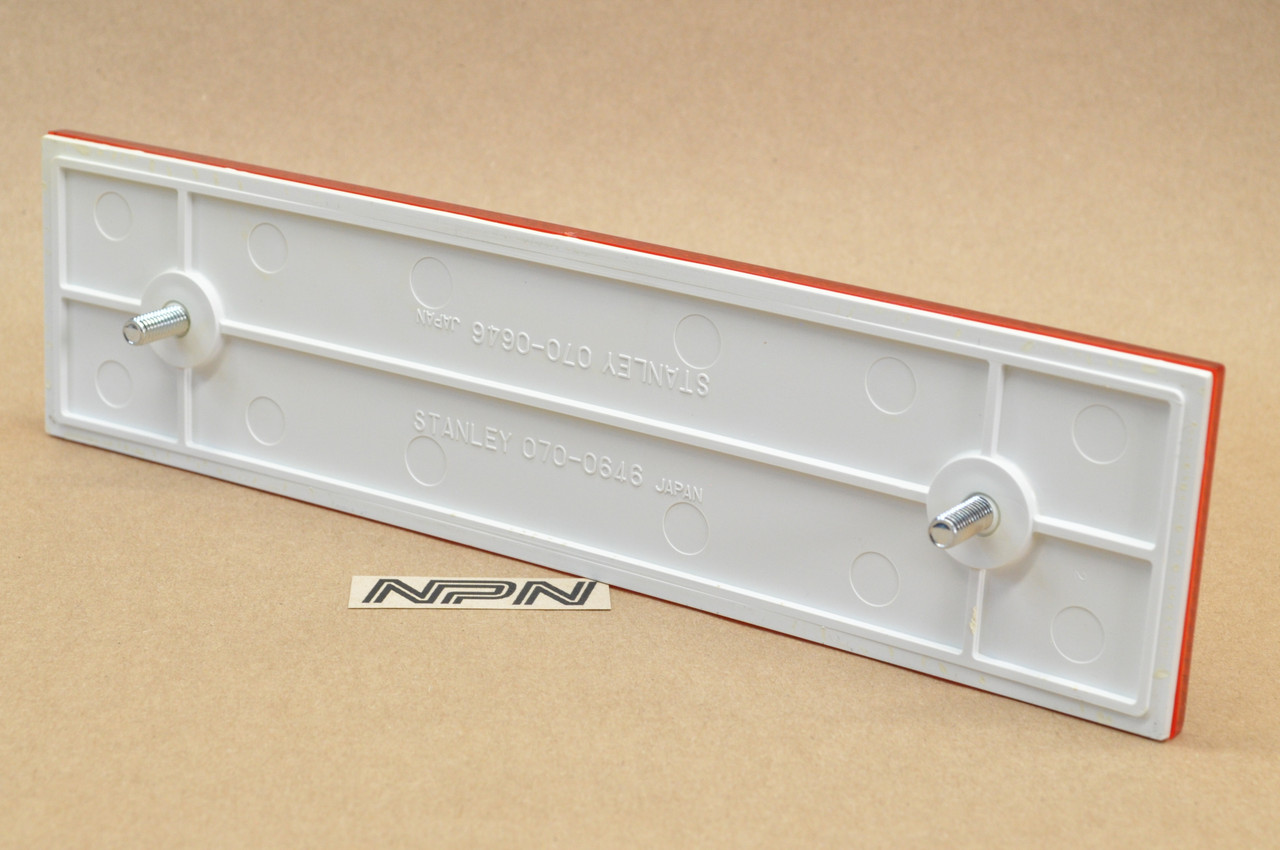 NOS Honda 1984-87 GL1200 Gold Wing Rear Reflex Reflector 33742-MG9-771
