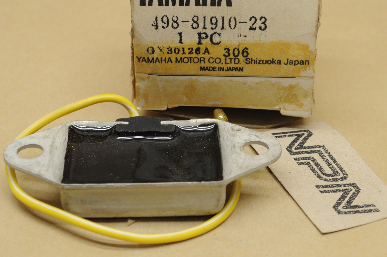 NOS Yamaha 1978 DT125 Voltage Regulator 498-81910-23