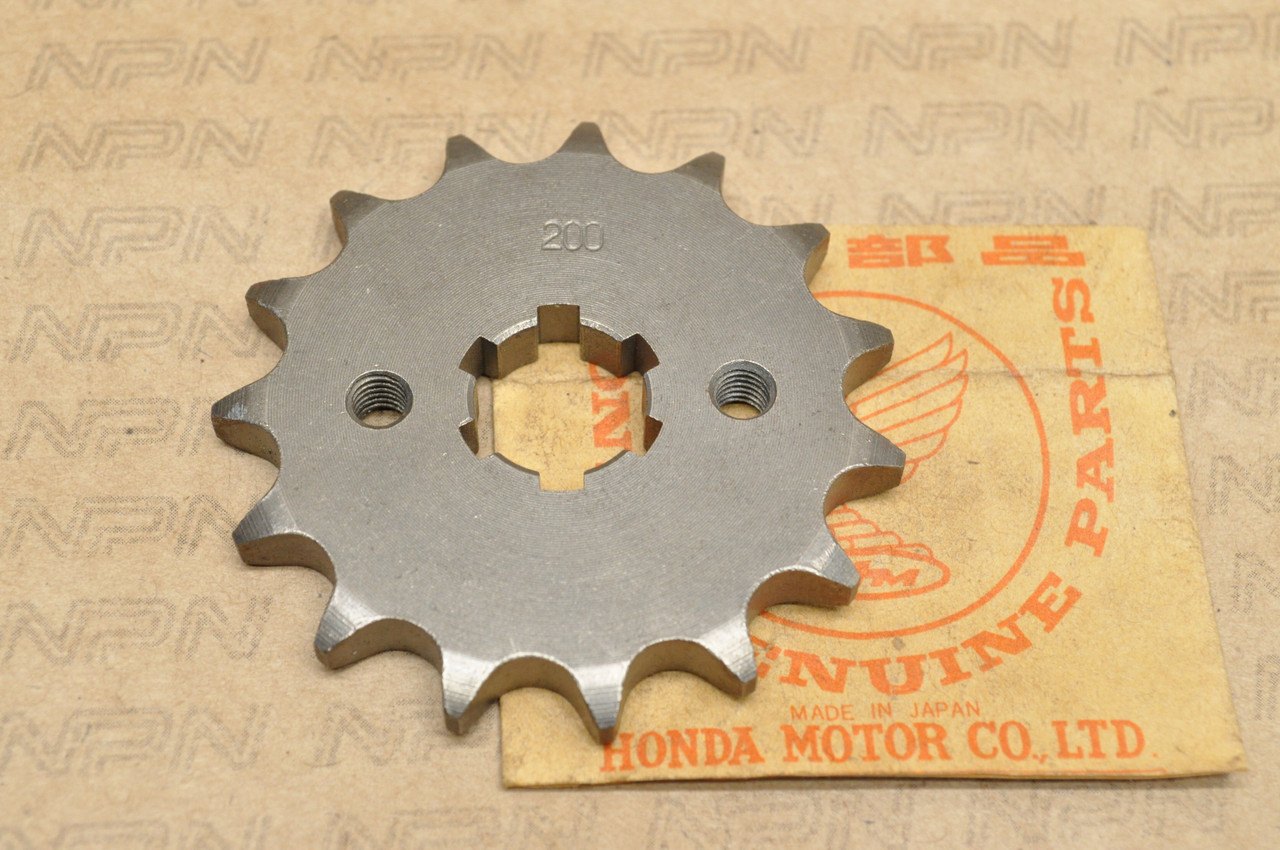 NOS Honda C200 CA200 CA95 CB92 Front Chain Drive Sprocket 15T 23801-030-811