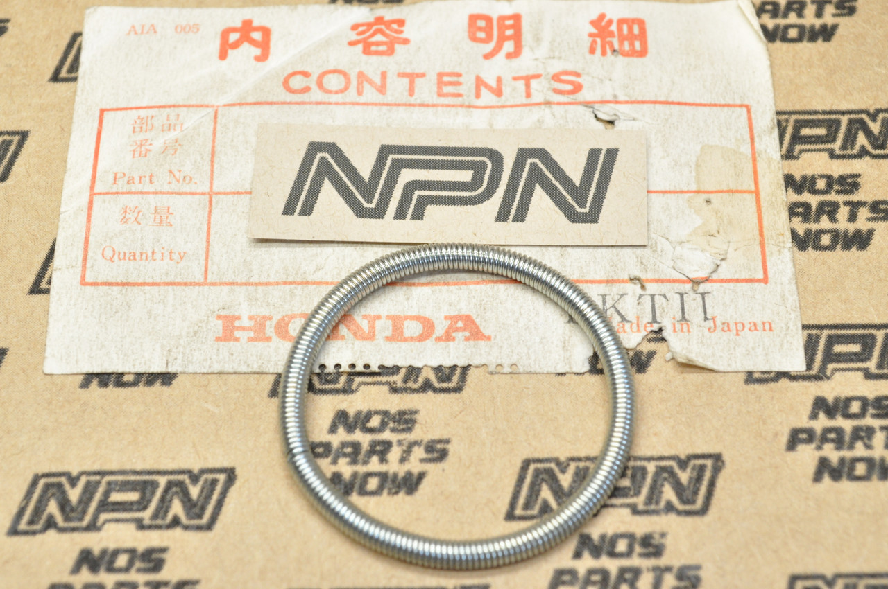 NOS Honda CL90 S90 Carburetor Air Filter Connecting Boot Spring 17256-028-000
