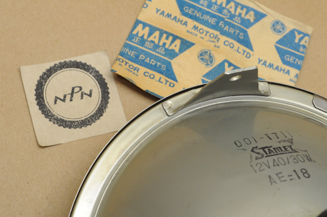 NOS Yamaha XS360 XS400 Head Light Sealed Beam 12V 40/30W 1L9-84320-61