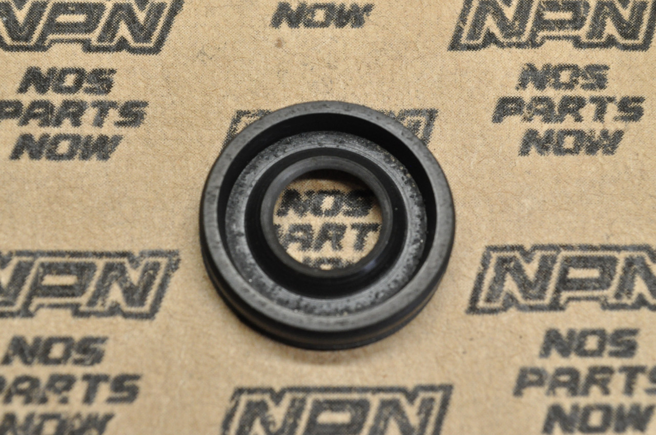 NOS Honda CA175 CB72 CB77 CB92 CL160 CL175 CL72 CL77 TK Oil Seal 91204-200-000
