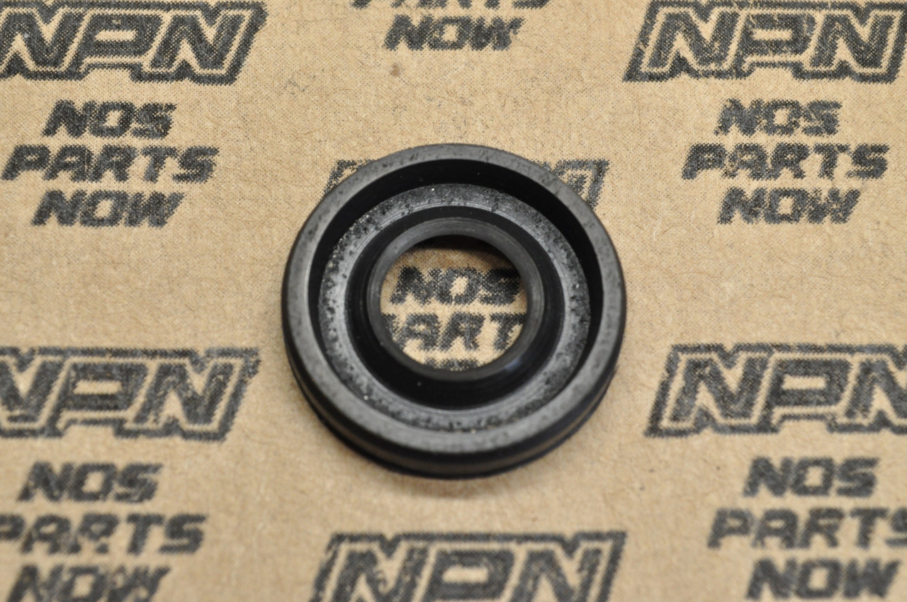 NOS Honda CA175 CB72 CB77 CB92 CL160 CL175 CL72 CL77 TK Oil Seal 91204-200-000