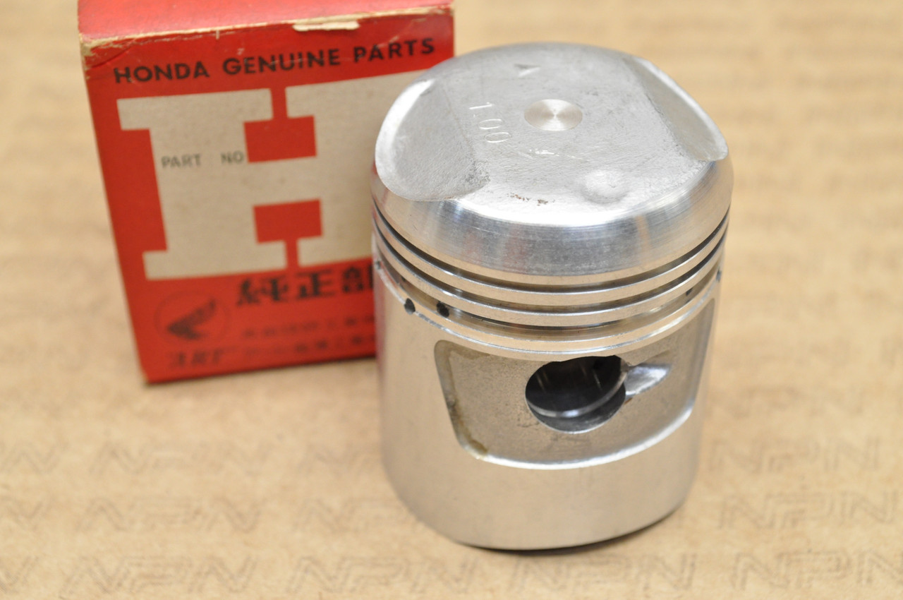 NOS Honda S65 Piston 1.00 Oversize 13105-035-010