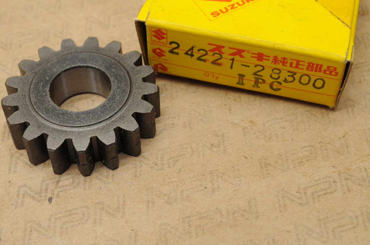 NOS Suzuki 1974-75 TM100 1973-75 TM125 Second 2nd Driven Gear 24221-28300