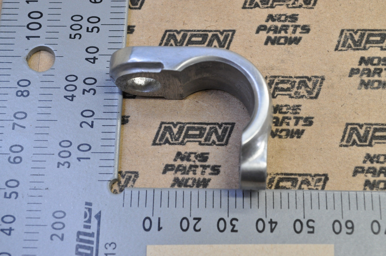NOS Honda CA72 CA77 CA95 Upper Mirror Bracket 88131-257-810