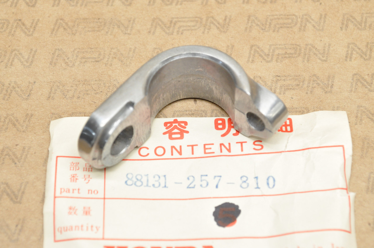 NOS Honda CA72 CA77 CA95 Upper Mirror Bracket 88131-257-810