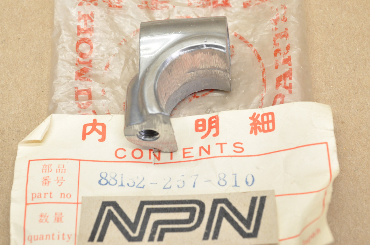 NOS Honda CA72 CA77 CA95 Lower Mirror Bracket 88132-257-810
