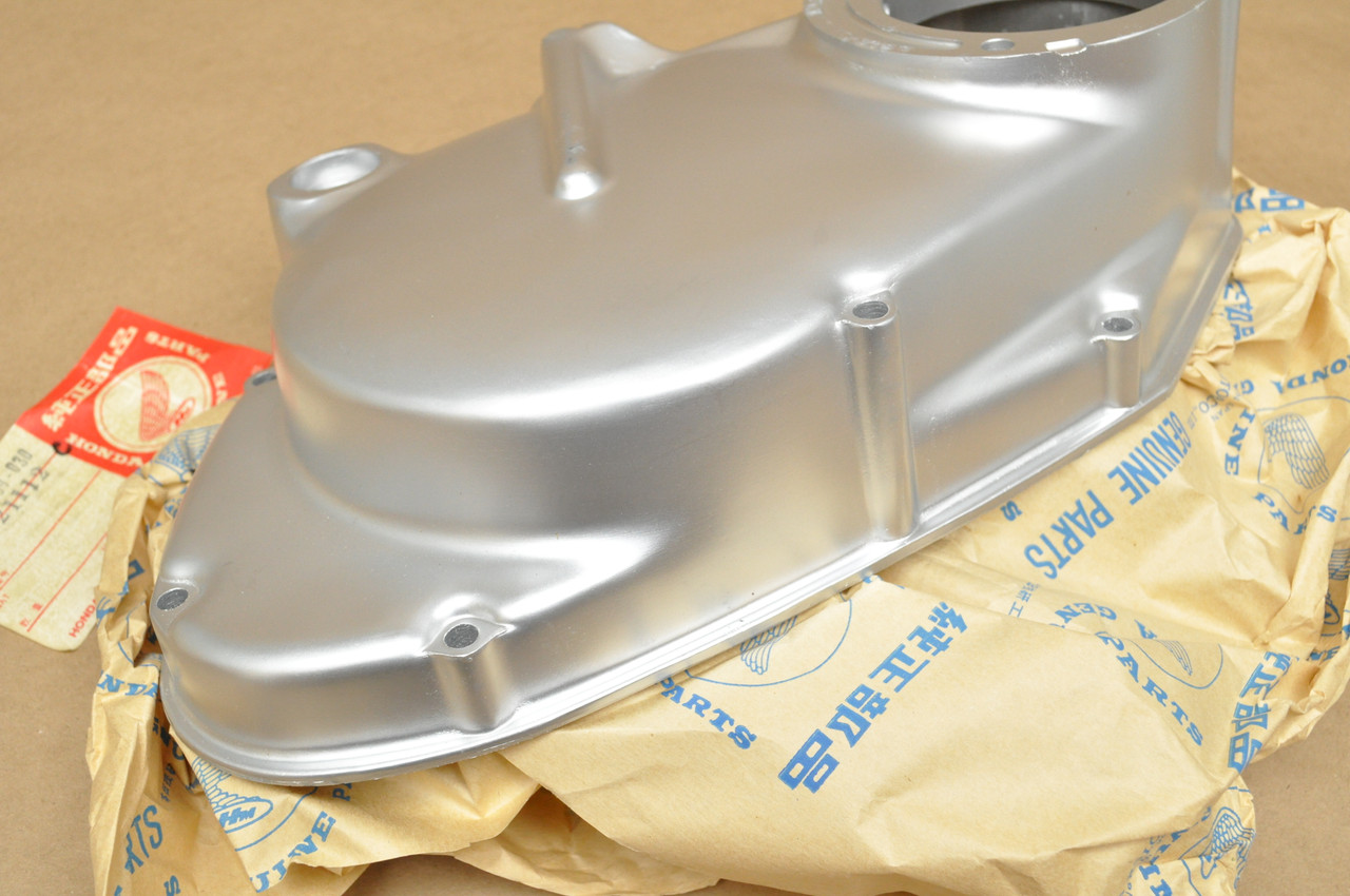 Clauss Studios Crankcase Kickstarter Cover Cap – Fits Honda Dream CA77 / CA72, OEM 11925-259-000, New, USA-Made