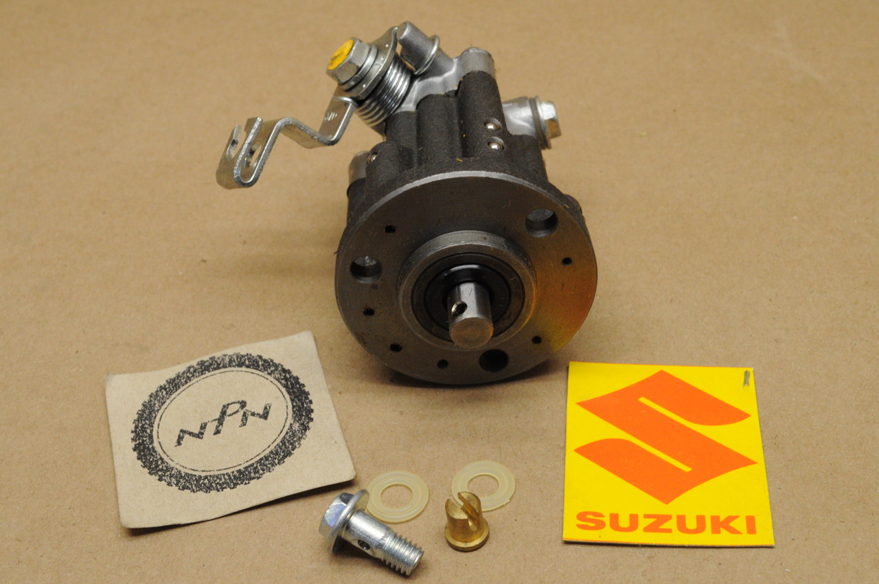 NOS Suzuki 1972 GT750 Oil Pump 1600231804 NOS Parts NOW
