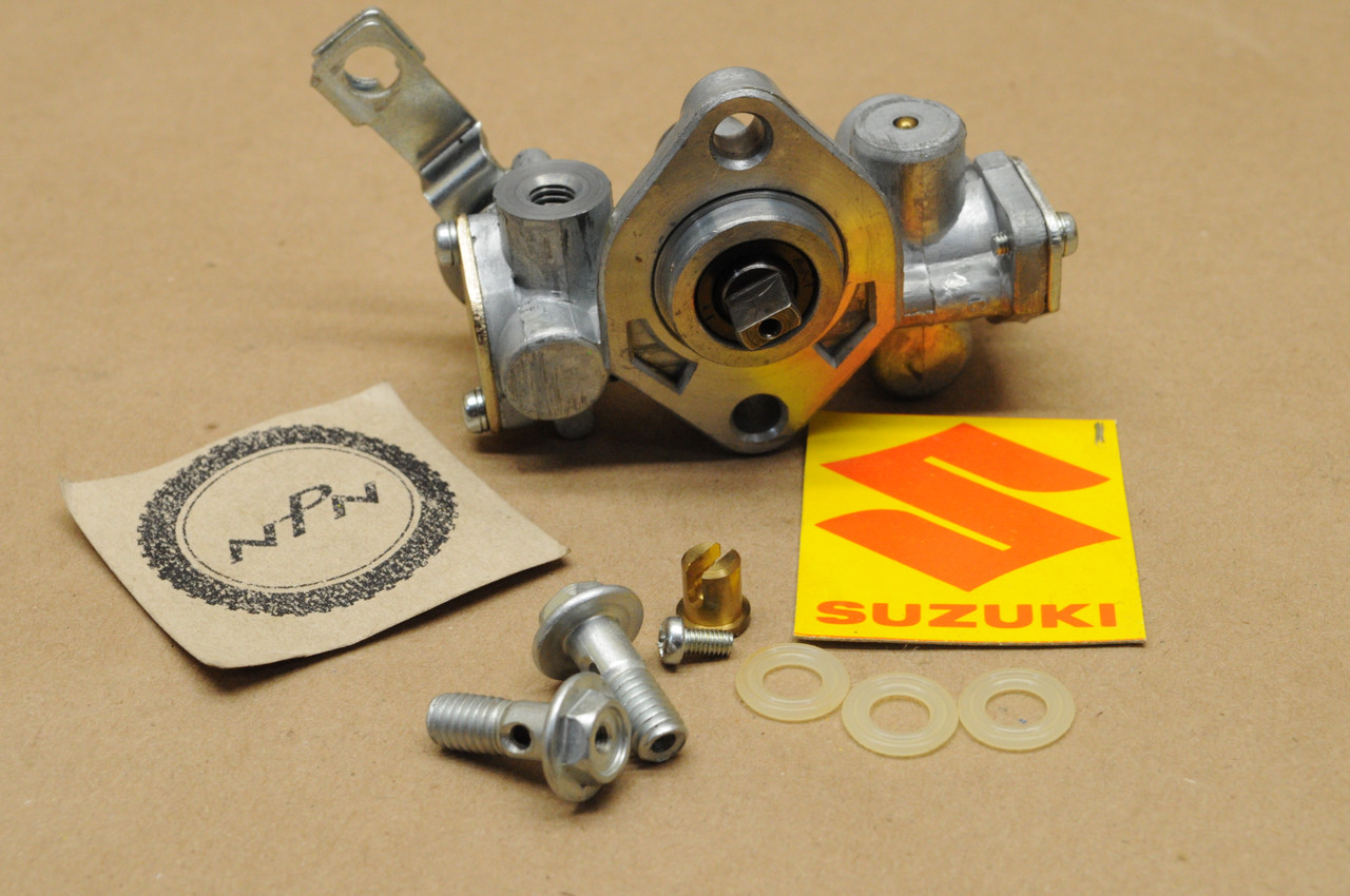 NOS Suzuki 1971-75 TM400 1972-77 TS400 Oil Pump Assembly Set 16000-32801