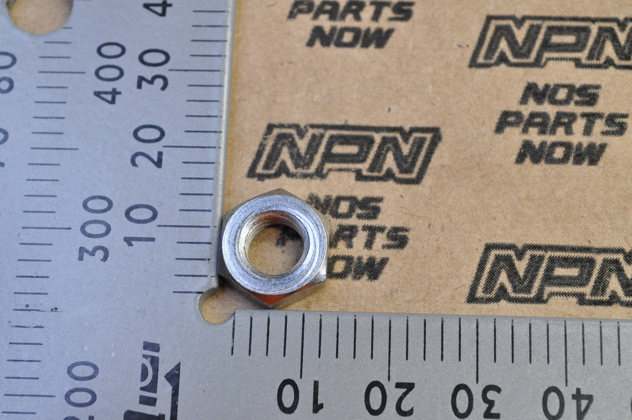 NOS Honda CB750 CBX CL90 CR500 CT70 SL350 XL250 XR75 Z50 Nut 94002-08000-0S