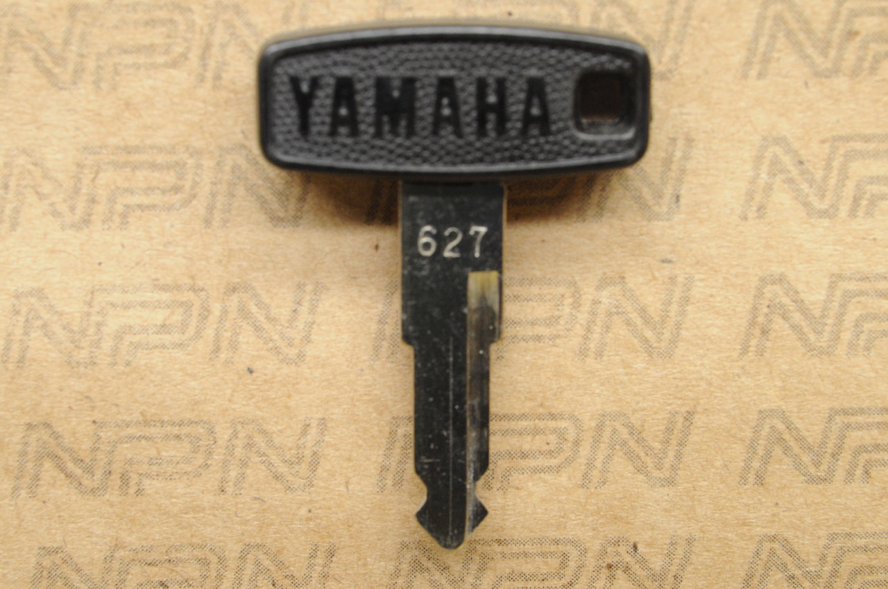 NOS Yamaha Ignition Switch & Lock Key #627
