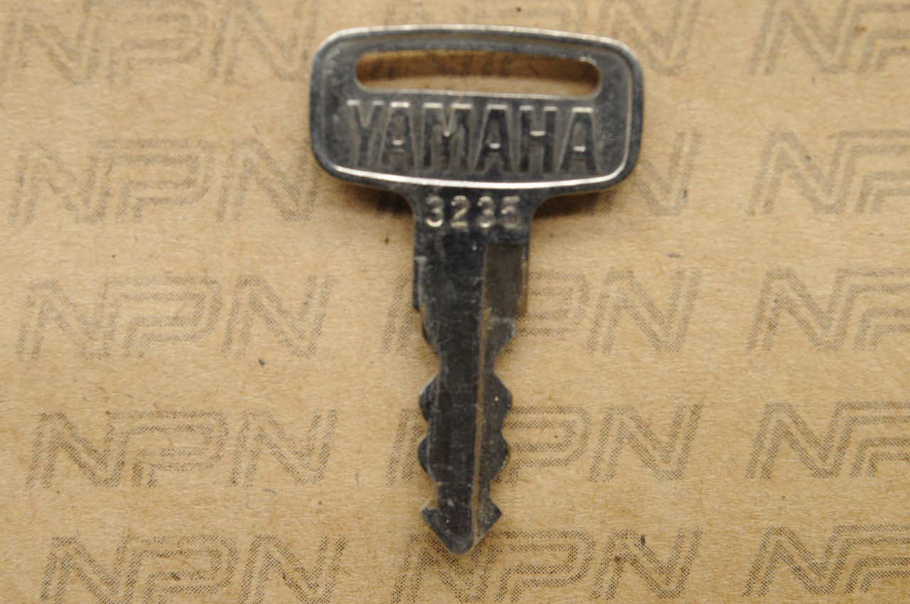 NOS Yamaha Ignition Switch & Lock Key #3235
