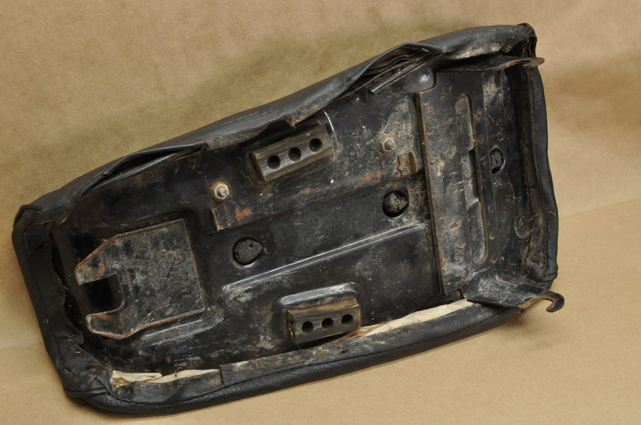 Vintage Used OEM Honda XR75 K0 Seat 77100-116-672 A - NOS Parts NOW