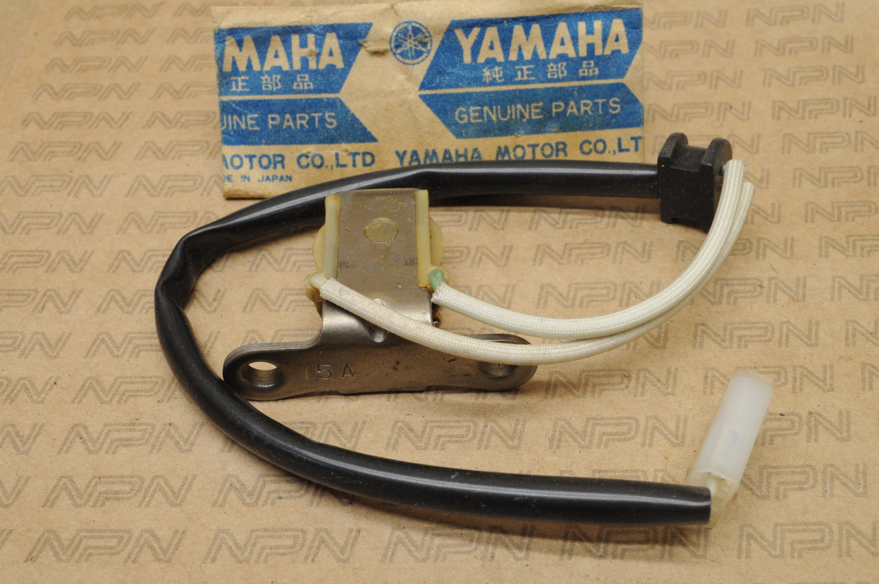 NOS Yamaha 1982-83 XT125 1982-83 XT200 Pulser Coil 15A-85580-M0