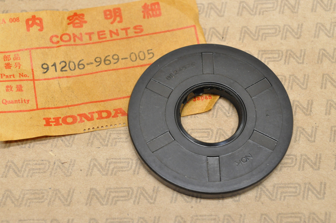 NOS Honda 1984 ATC200 ES Big Red Side Gear Case Oil Seal 22x58x6 91206