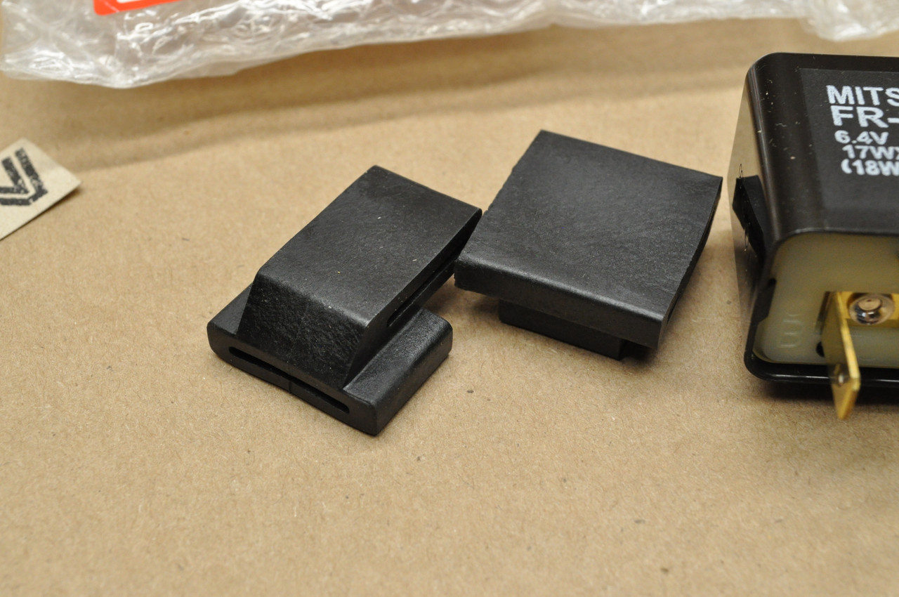 NOS Honda CL100 CL70 CT70 MT250 ST90 XL100 XL250 Turn Signal Relay 38300-GF0-405