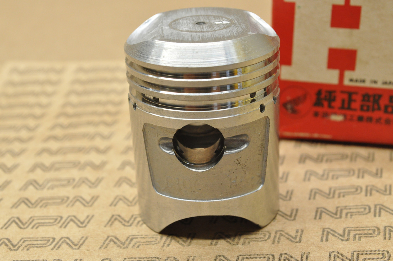 NOS Honda C100 CA100 C102 CA102 Piston Standard (STD) Size 13101-001-040