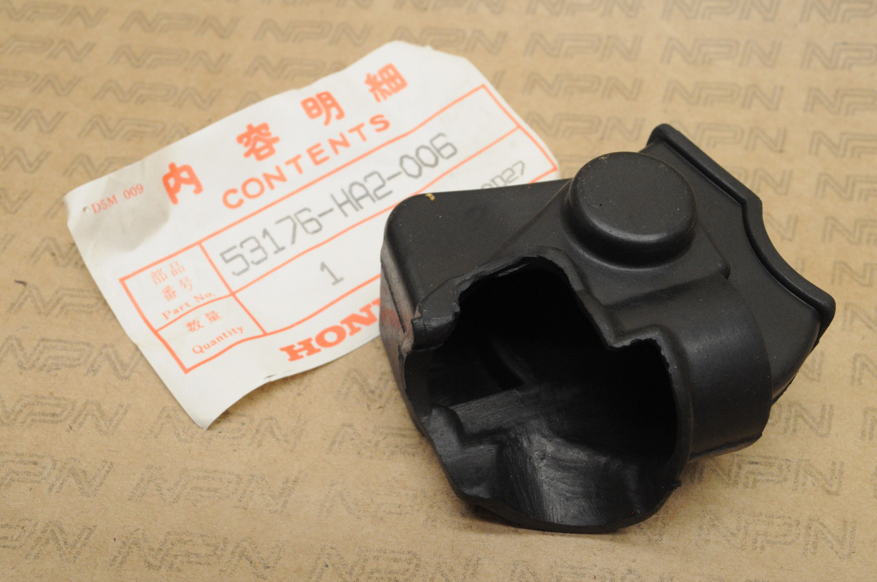 NOS Honda ATC200 X ATC250 R ATC350 X TRX200 SX Right Handle Bar Lever Cover 53176-HA2-006