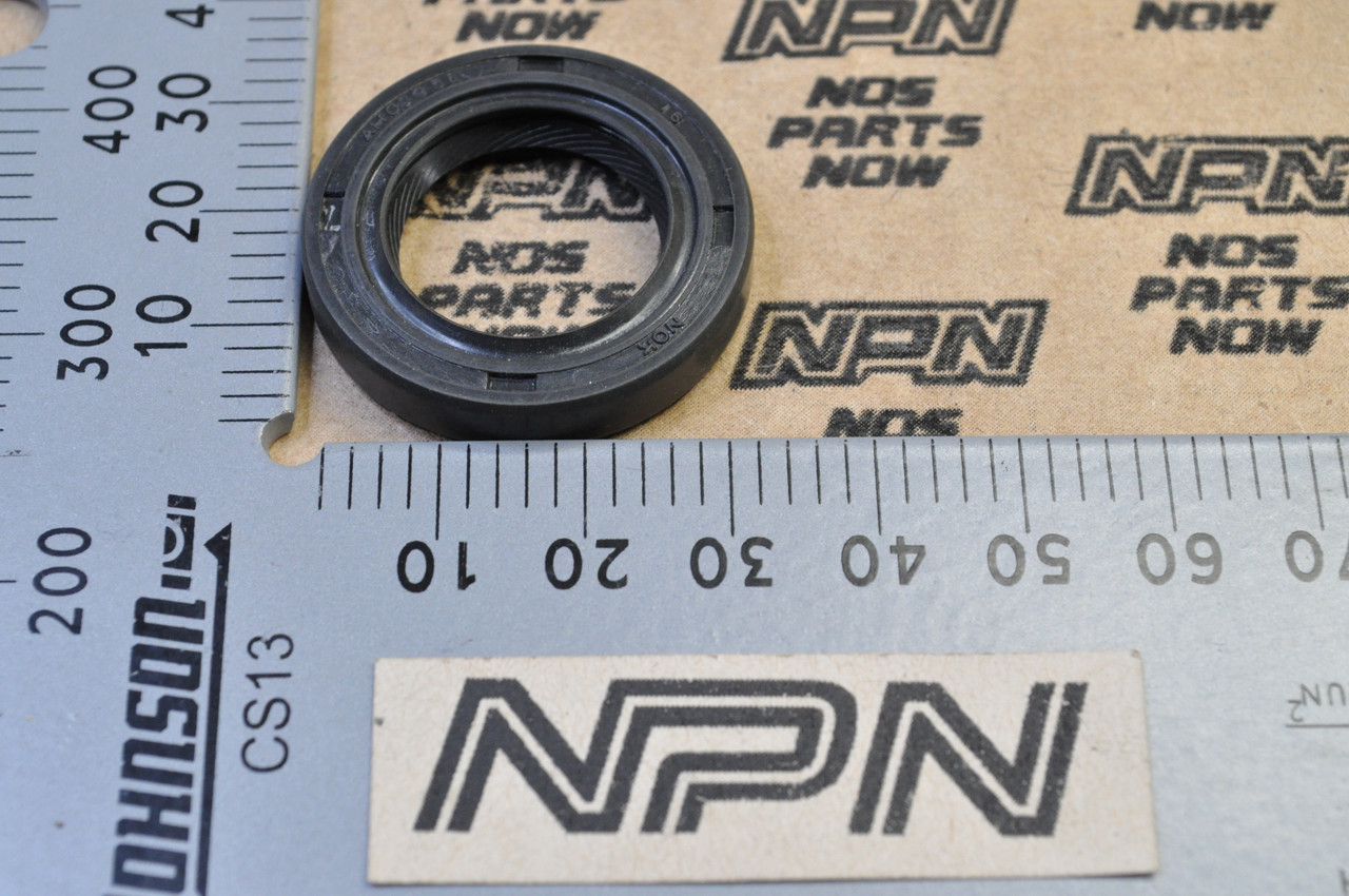 NOS Honda CR125 GB500 MR175 MT125 XL600 XR600 Crank Case Oil Seal 91201-360-005