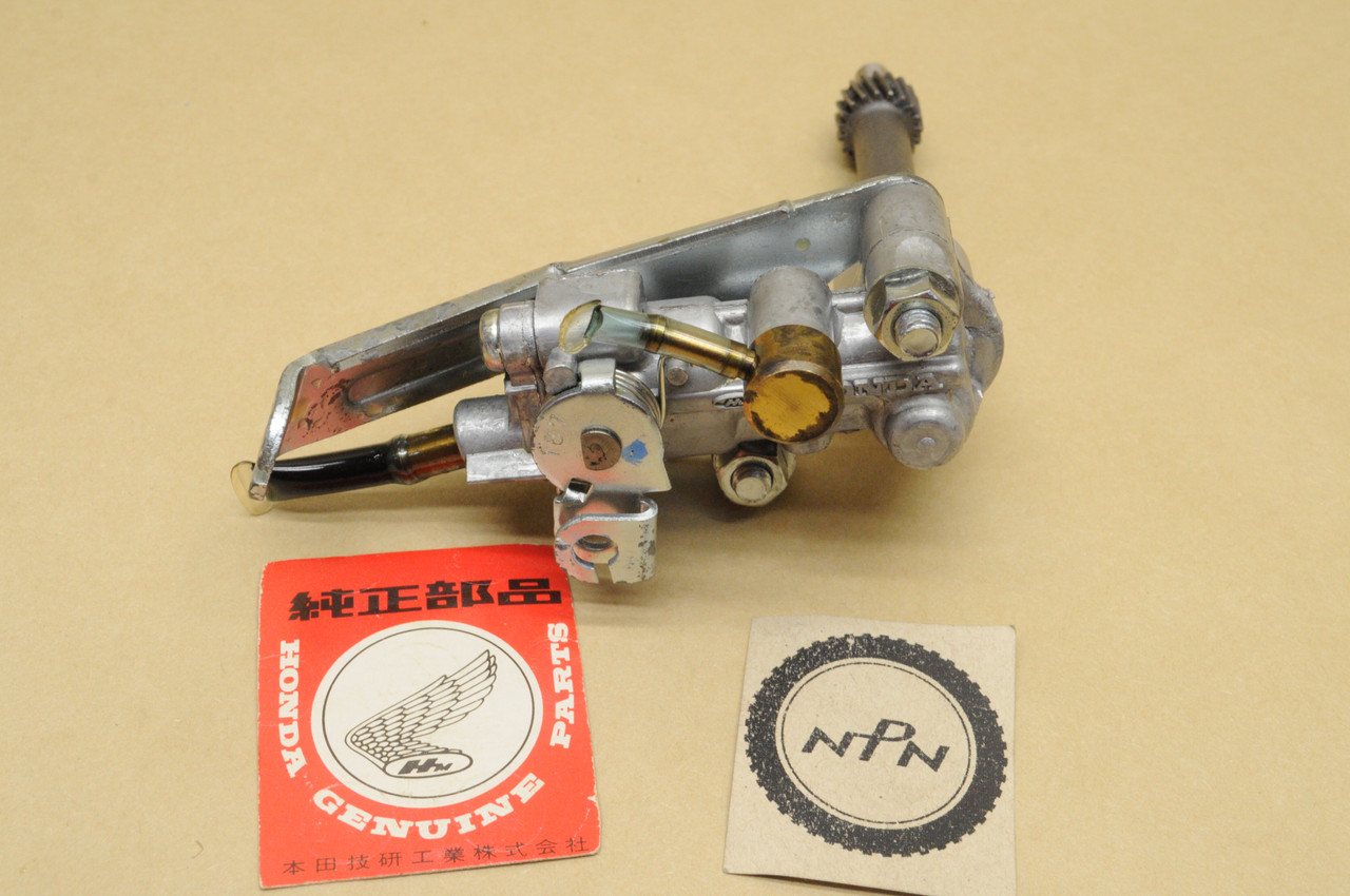 NOS Honda NU50 URBAN EXPRESS NX50 EXPRESS Oil Pump Assembly 15100-187-053