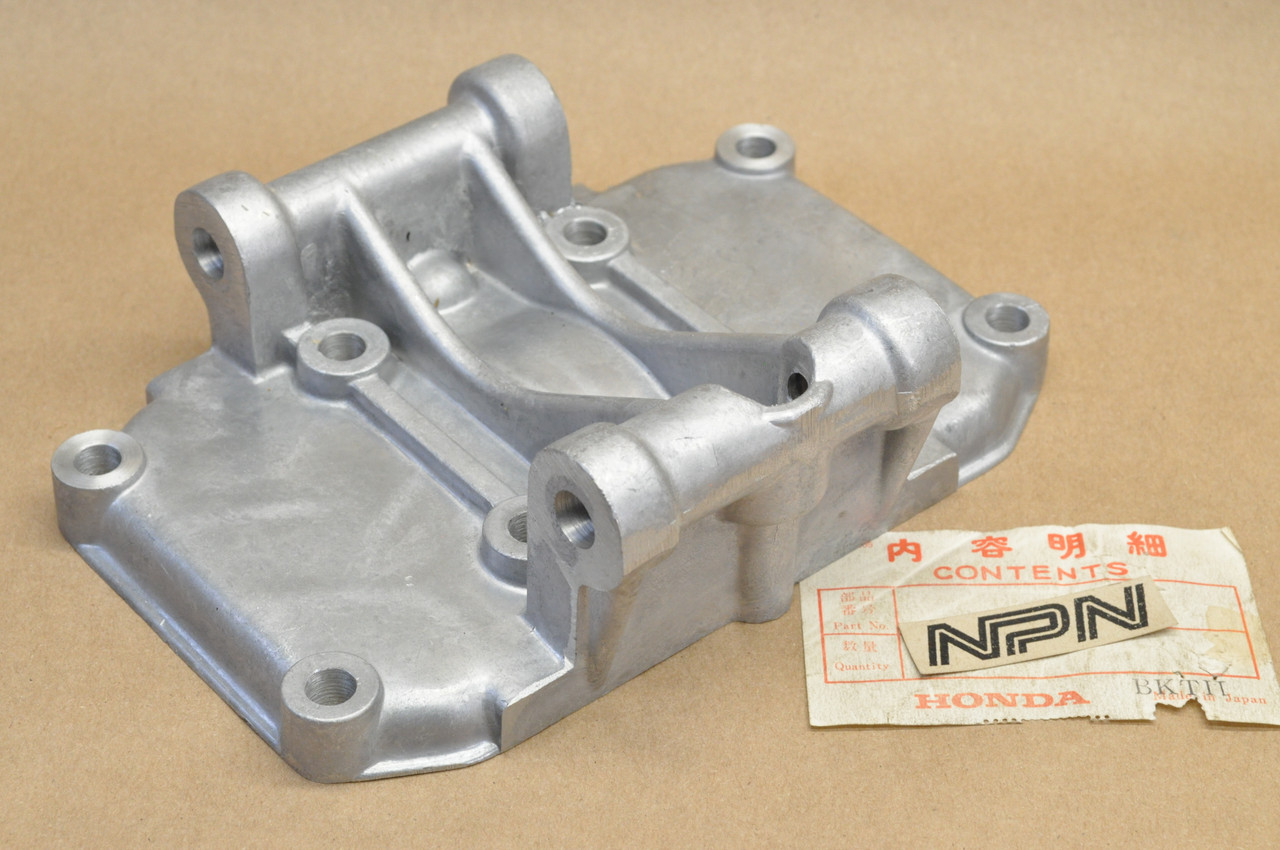 NOS Honda CB160 CL160 CL175 Cylinder Head Cover 12300-216-000