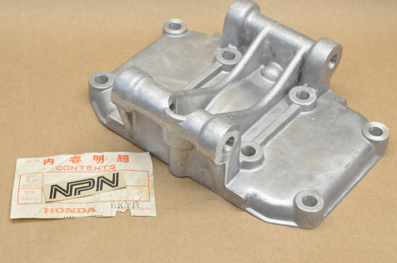 NOS Honda CB160 CL160 CL175 Cylinder Head Cover 12300-216-000
