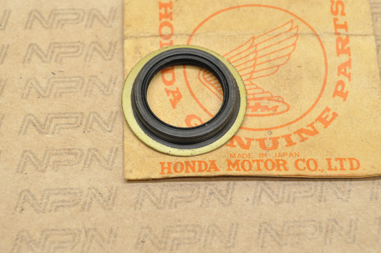 NOS Honda CR80 R CR80RB CR85 R CR85RB Dust Seal 20x26x4 91262-GBF-831