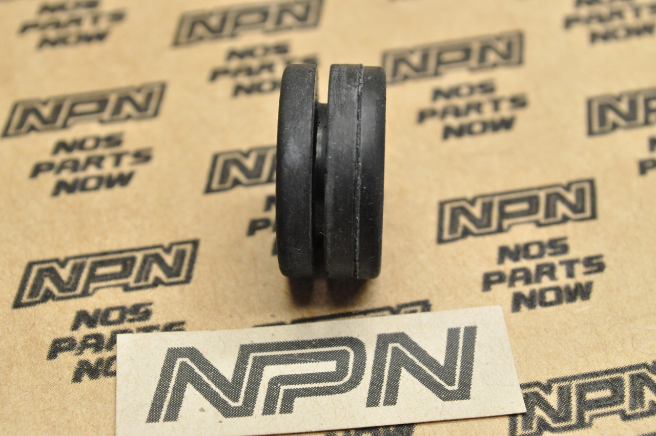 NOS Honda CBR600 CR125 CR250 GL1200 VF1100 VT1100 VT750 Rubber 19051-KA4-000