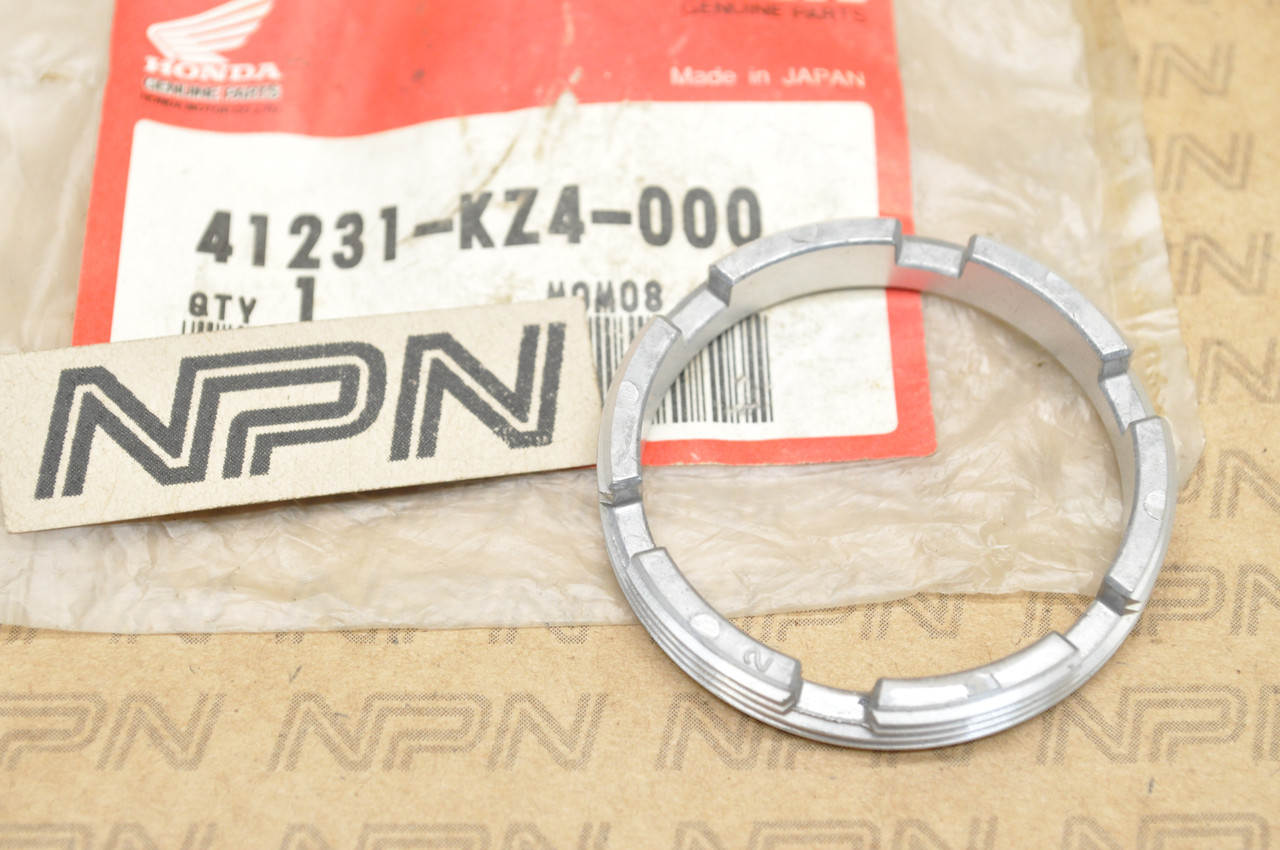 NOS Honda CR125 R CR250 R CR500 R Rear Wheel Bearing Retainer