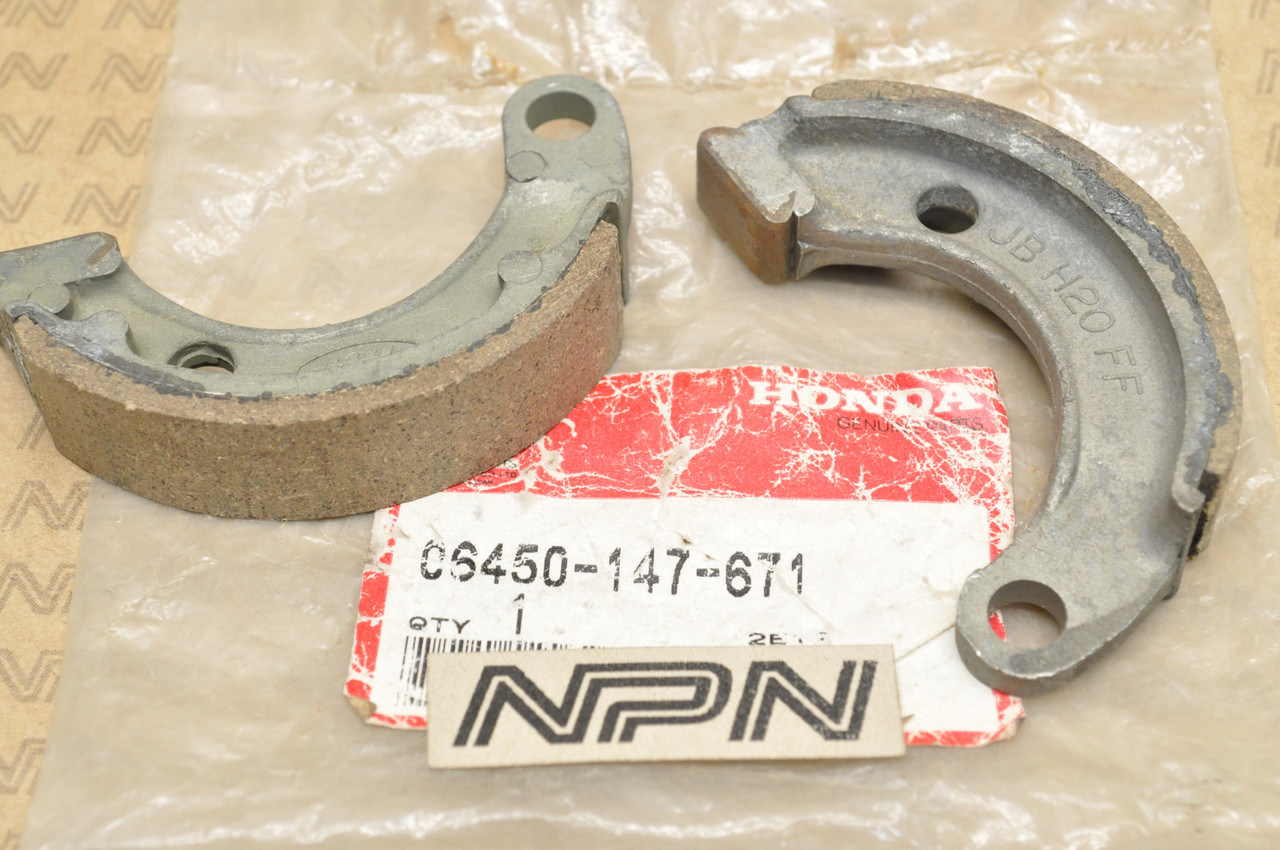 NOS Honda 1991 Z50 R Brake Shoe Set for 1 Hub= 2 Shoes 06450-147-671