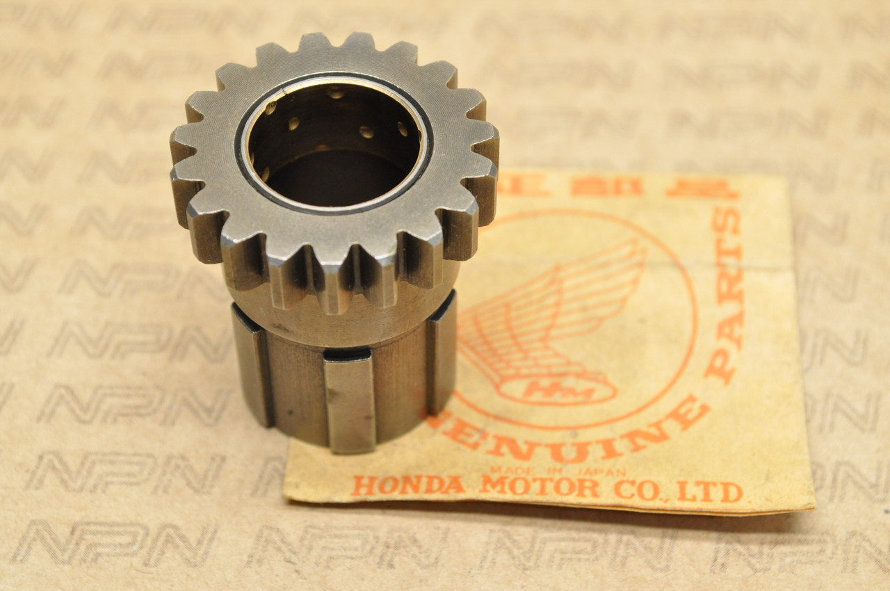 NOS Honda CB100 CB125 CL100 CL125 SL100 TL125 XL100 Starter Gear 23520-107-000