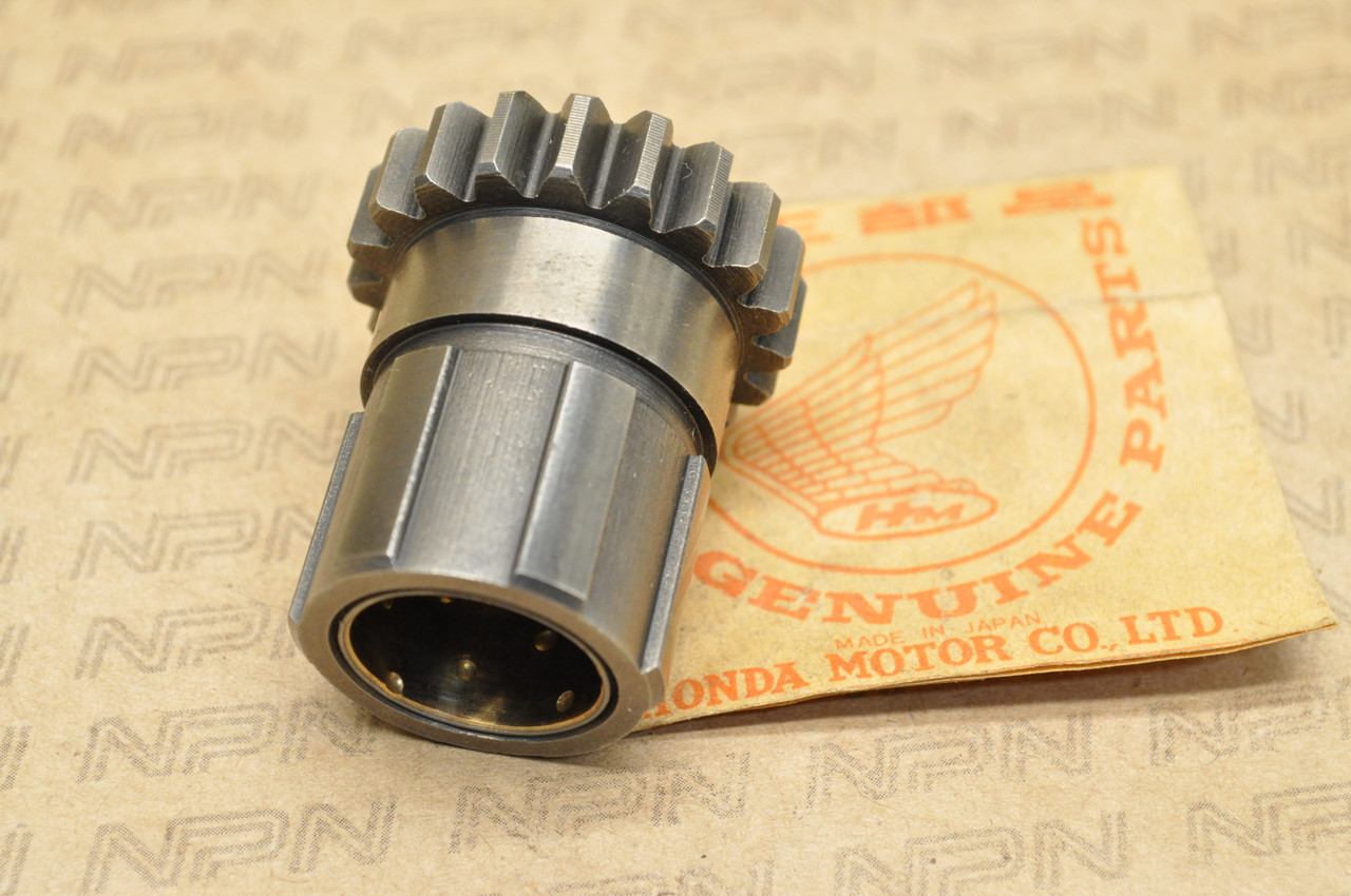 NOS Honda CB100 CB125 CL100 CL125 SL100 TL125 XL100 Starter Gear 23520-107-000