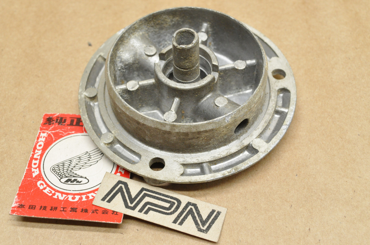 NOS Honda CB350 CL350 SL350 Oil Filter Cover 15481-286-020