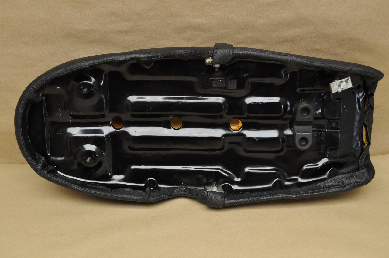 NOS Honda S90 Sport 90 Late Model Seat White Letters 77200-028-040 A