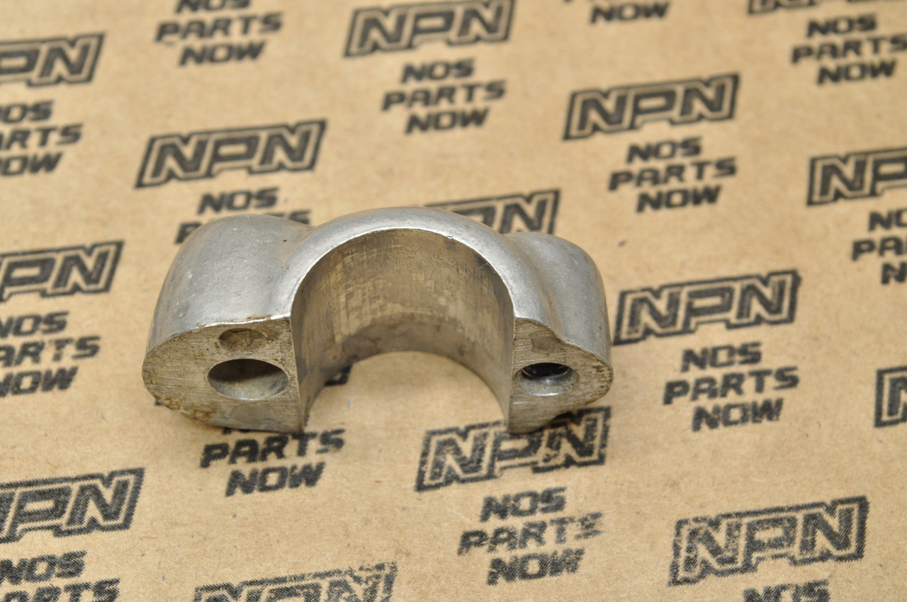 Vtg Used OEM Honda ST90 K0-K2 Front Turn Signal Mount Holder Clamp 33714-128-670