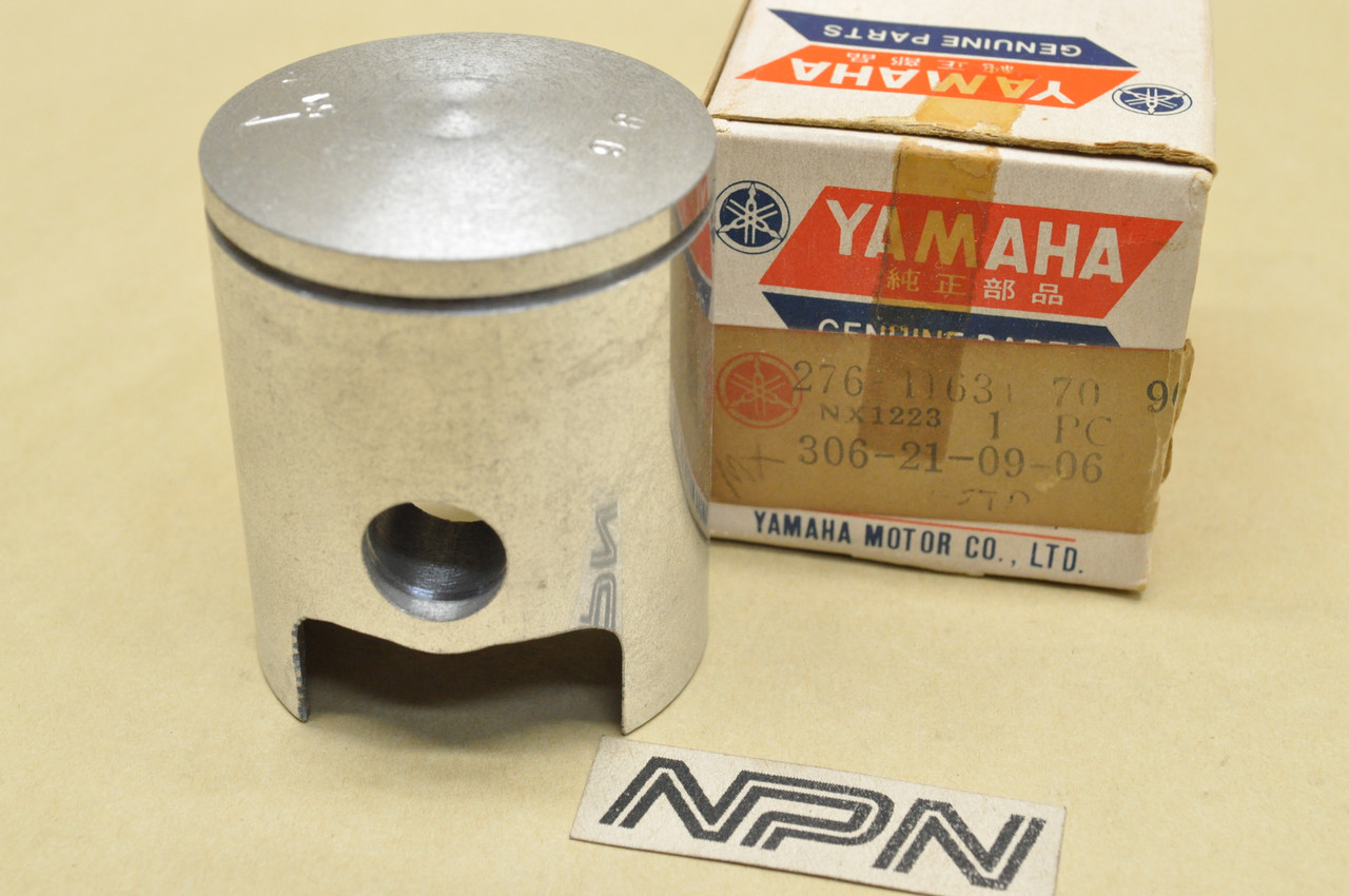 NOS Yamaha 1970-71 HT1 Standard Size Piston 276-11631-70-96