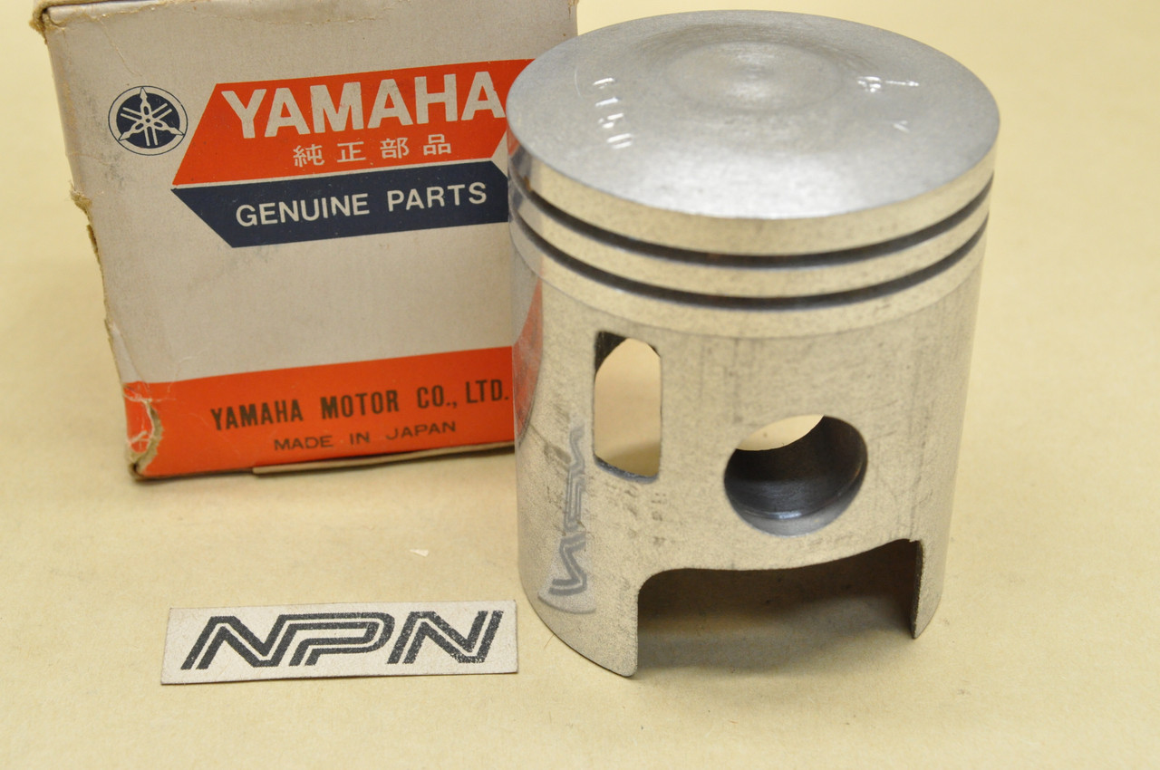 NOS Yamaha 1969 R3 1967 YR1 1968 YR2 .50 Oversize Piston 61.50mm 235-11636-00